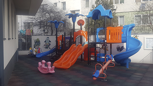 Locul de joacă · Grădinița Albă ca Zăpada